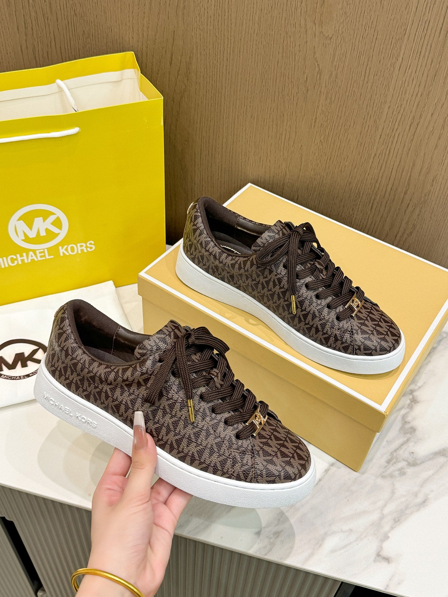 285ZA48Z Popular high-quality shoes