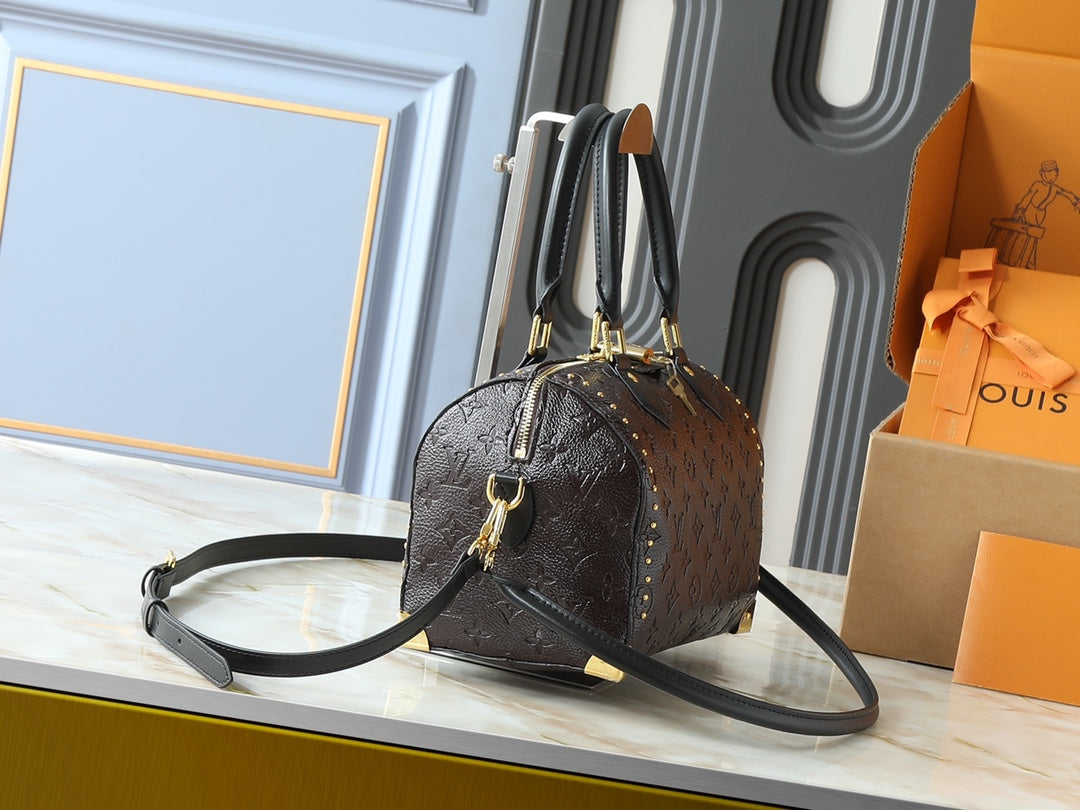 15RE52B  Popular   leather bag