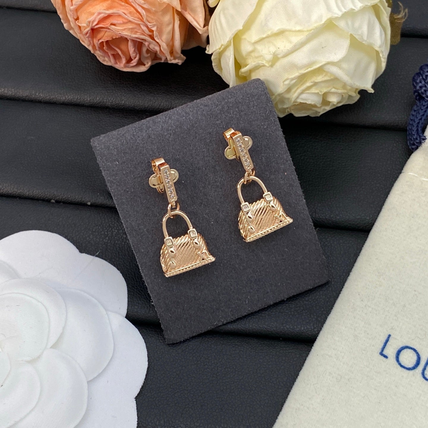 15ZE67E Popular Earrings