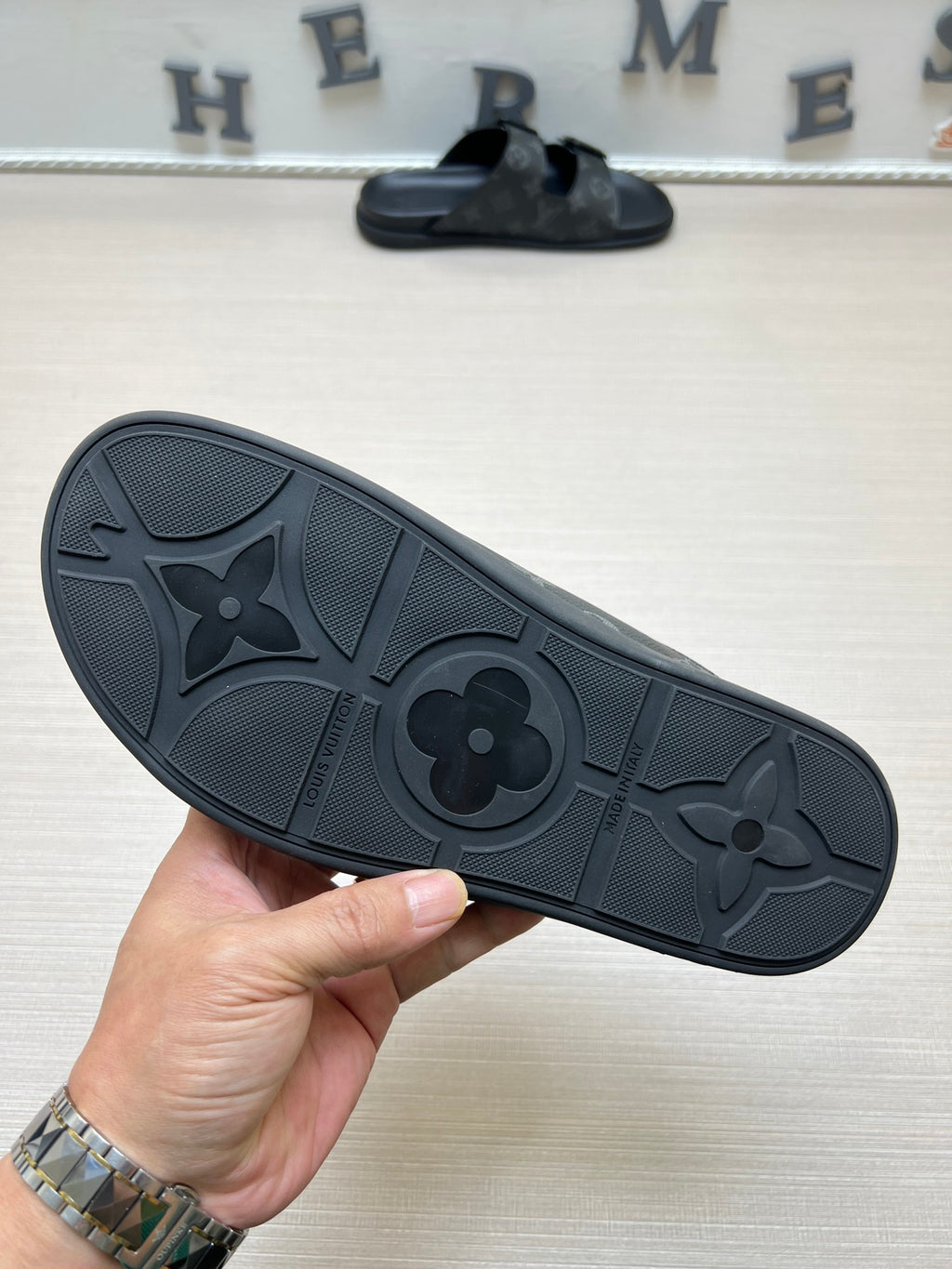 54E56Z Popular slippers