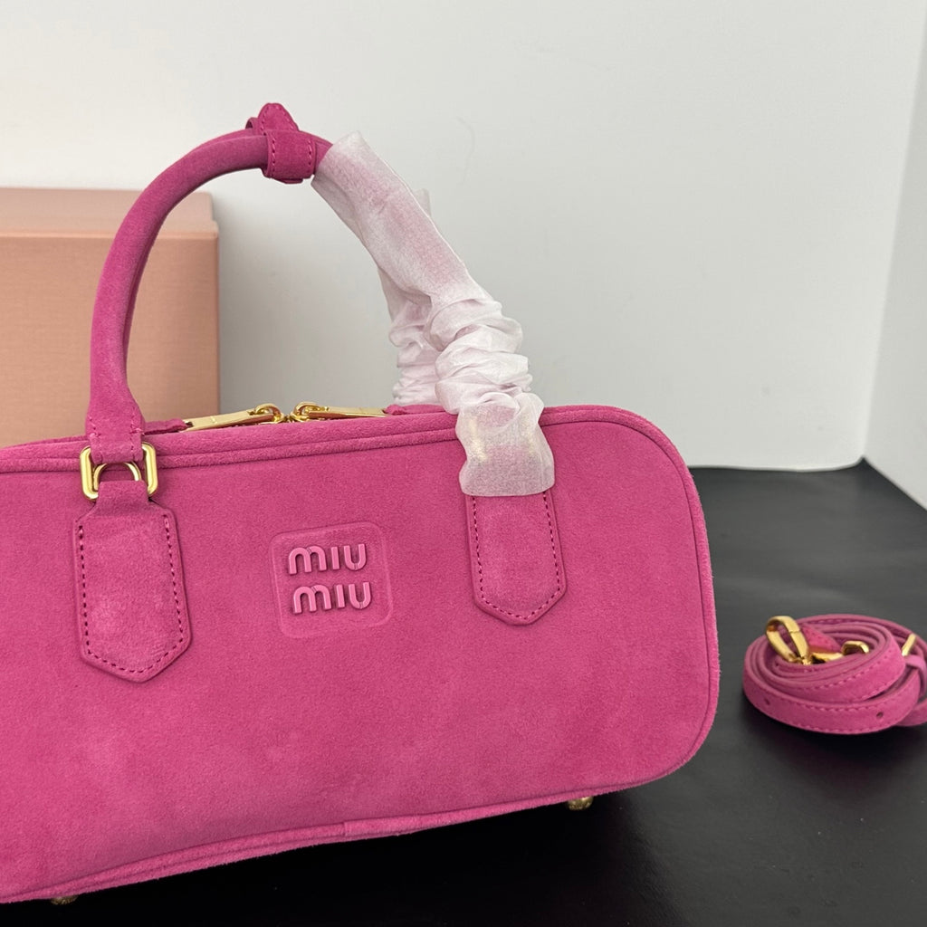 146PA153B Popular leather bags