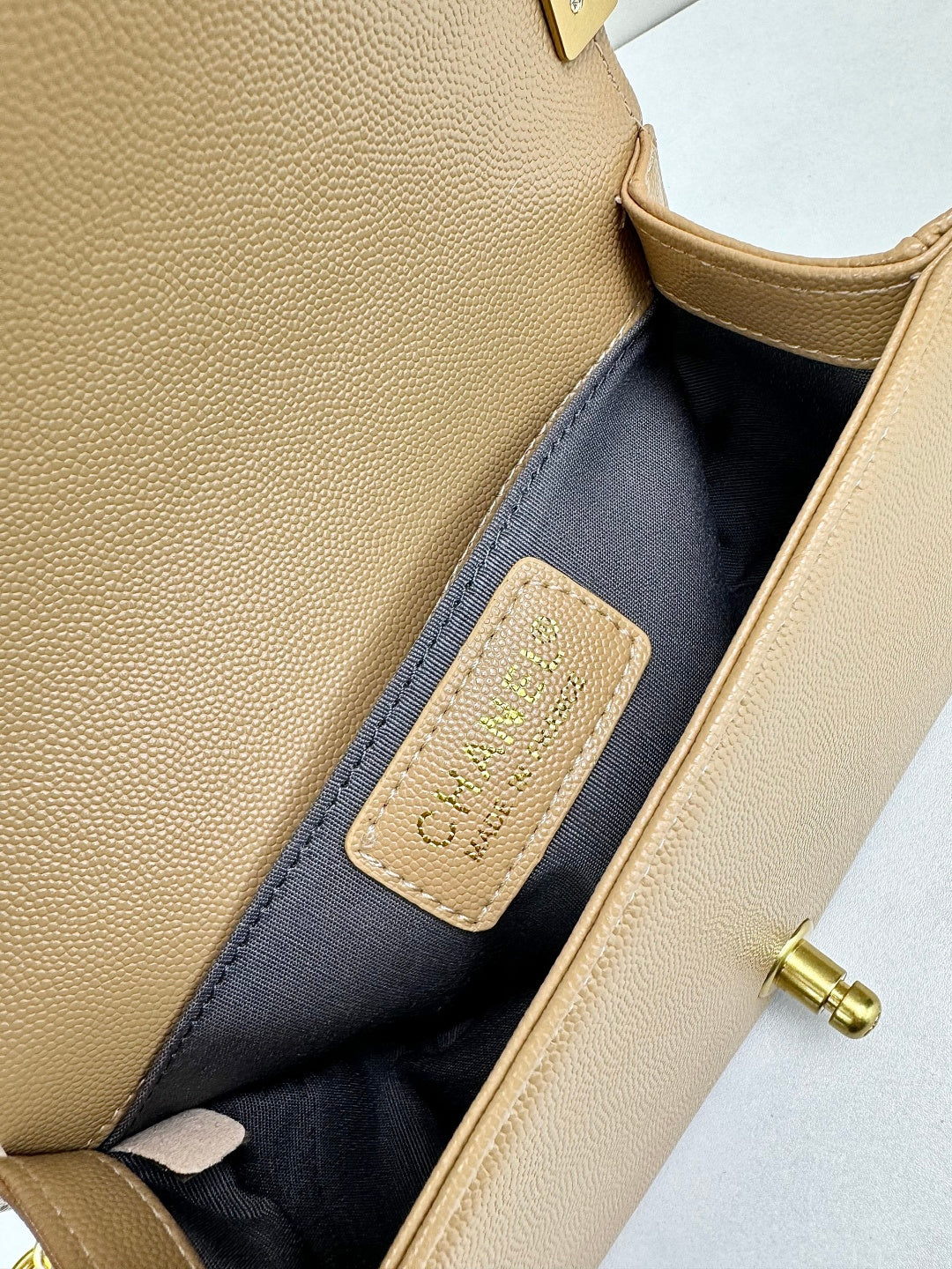 136PC17B Popular Caviar leather bag