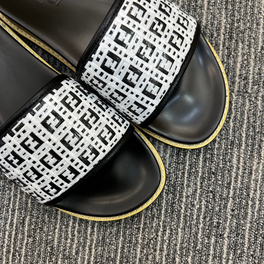 5XF104Z Popular Slippers