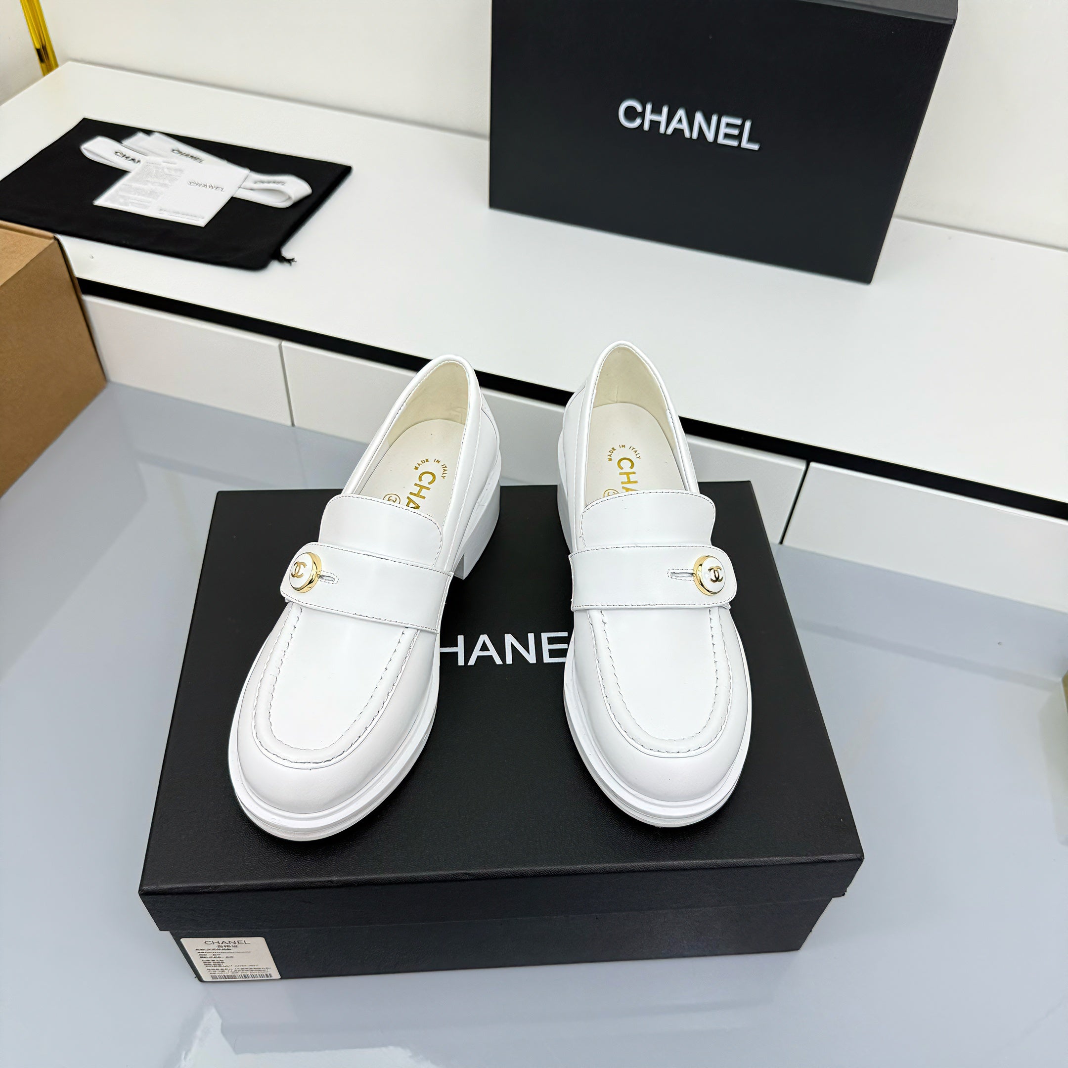 2105QC389Z Popular high-quality leather Shoes