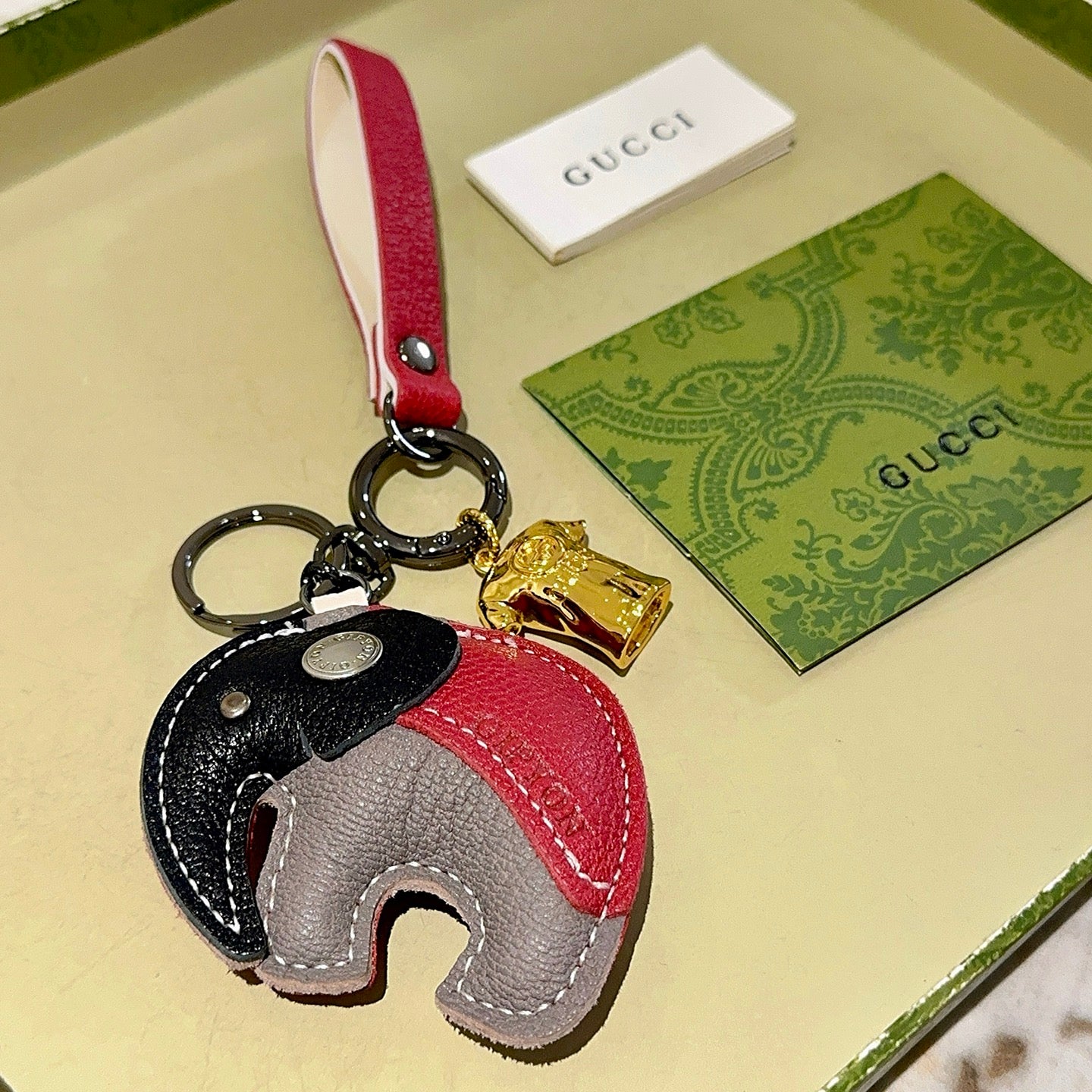 35ZB80A Popular bag 's charms accessories