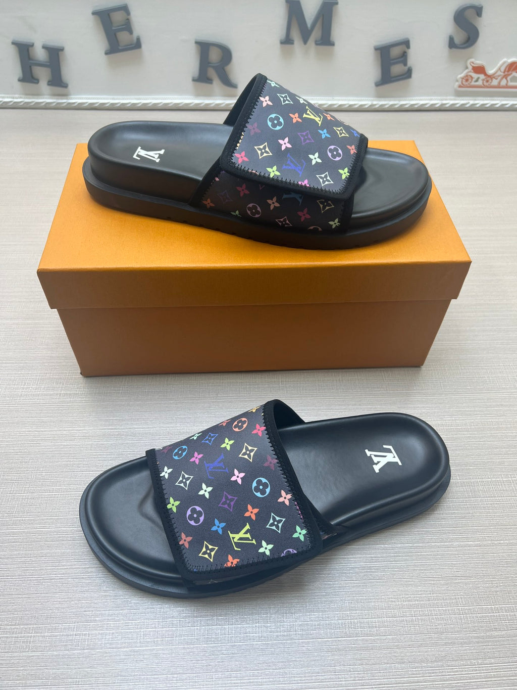 5LE207Z Popular Slippers