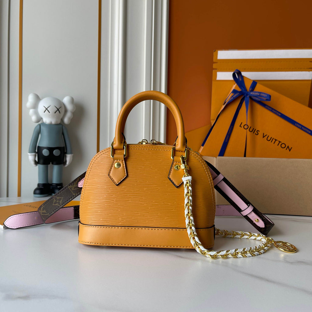 146PE95B Popular leather bag