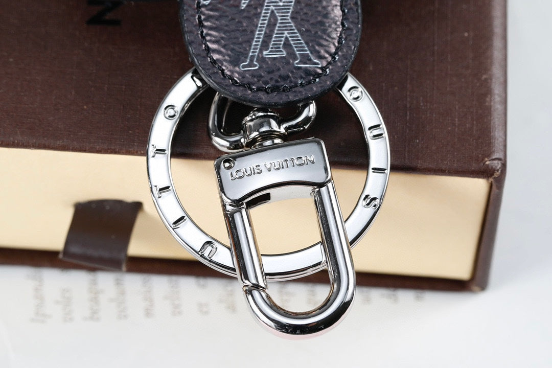 336BE15A Popular bag 's charms accessories