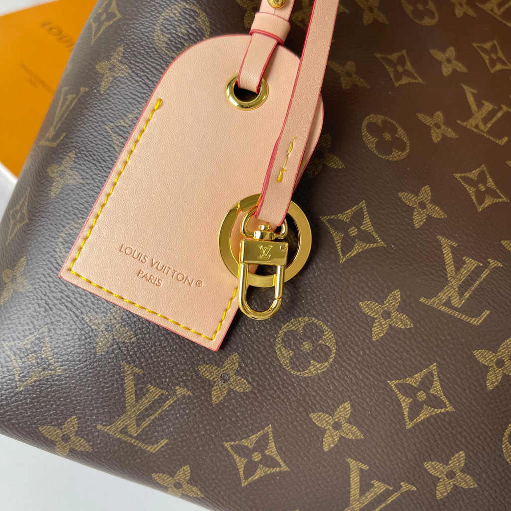 146PE68B Popular leather bag