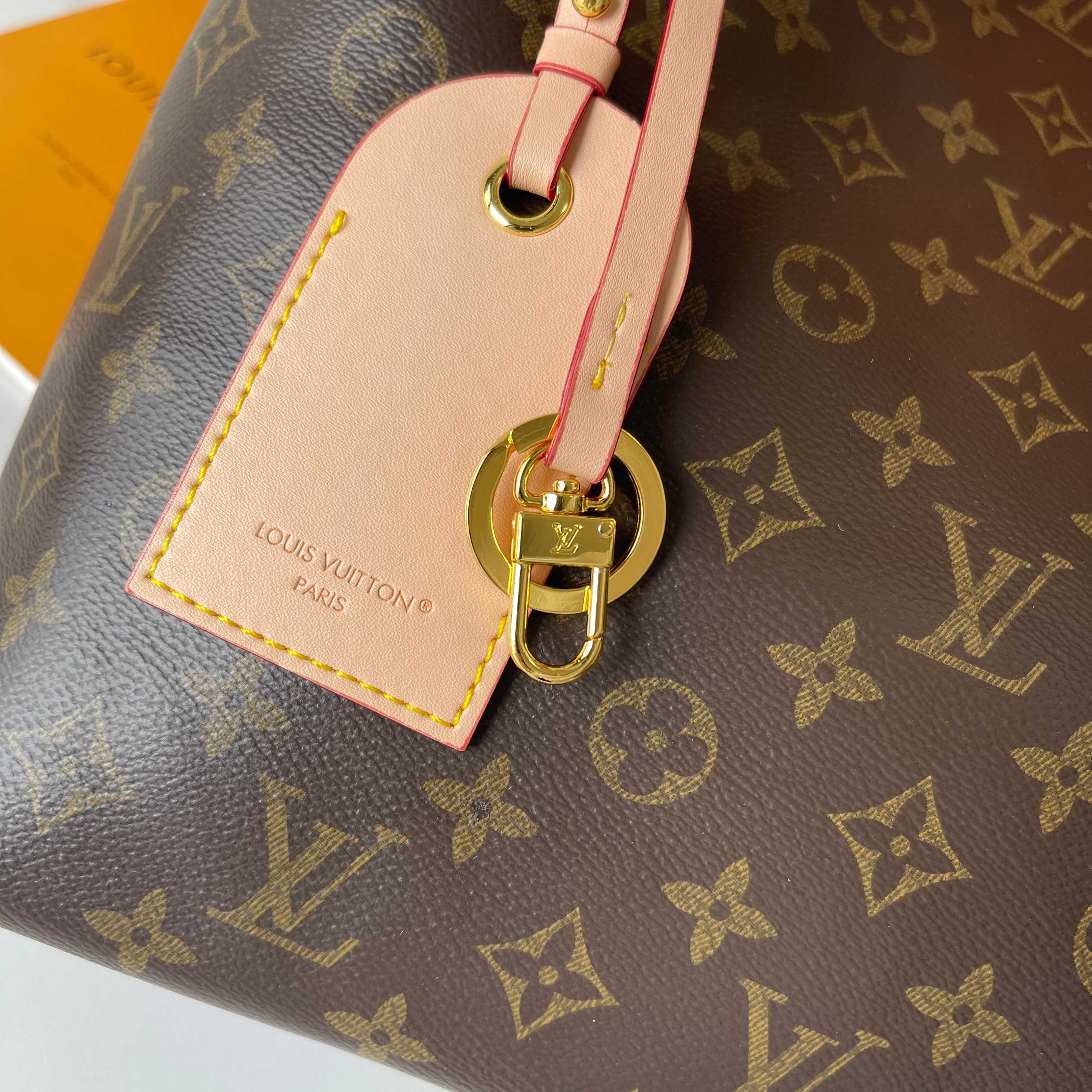 146PE68B Popular leather bag