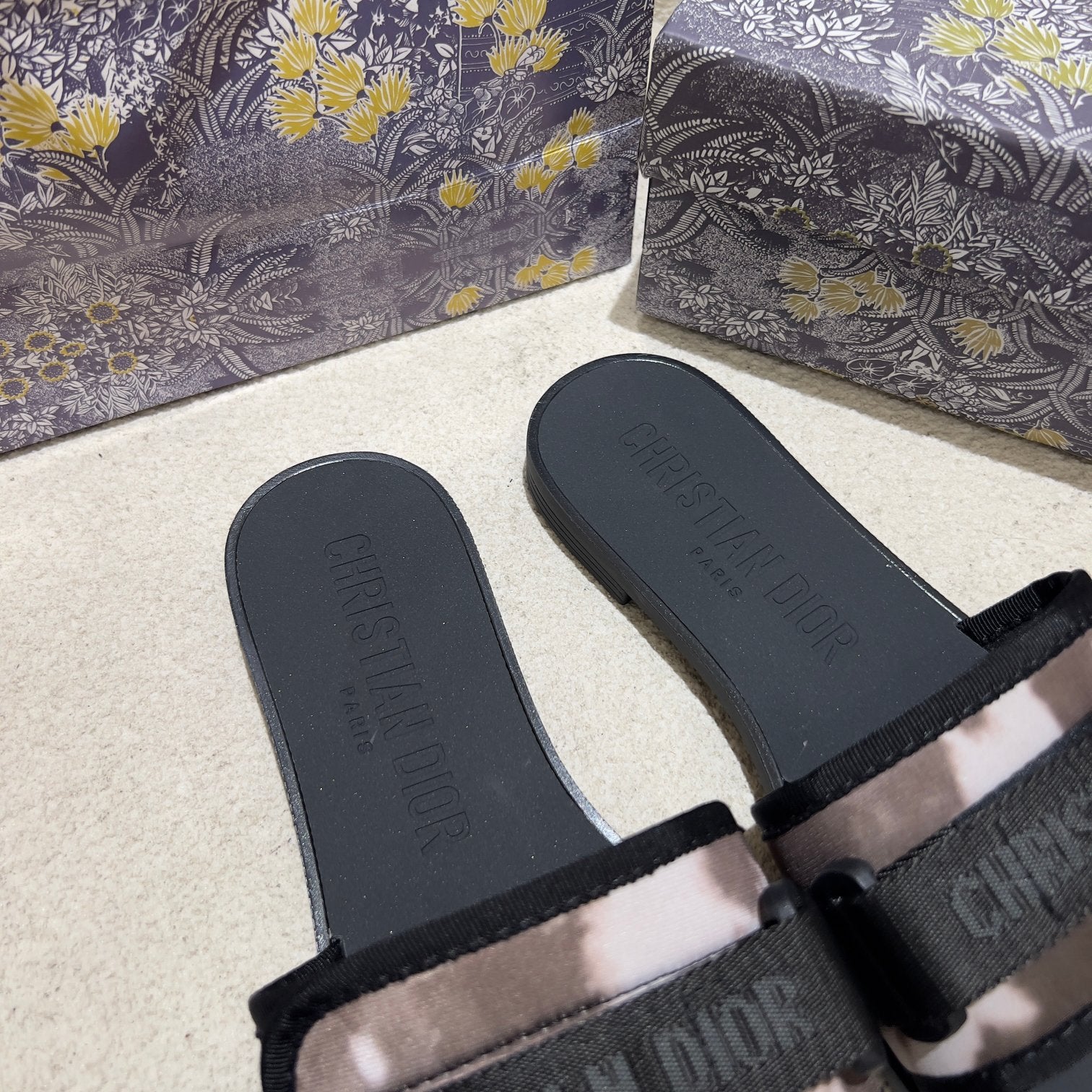 14D18Z Popular slippers