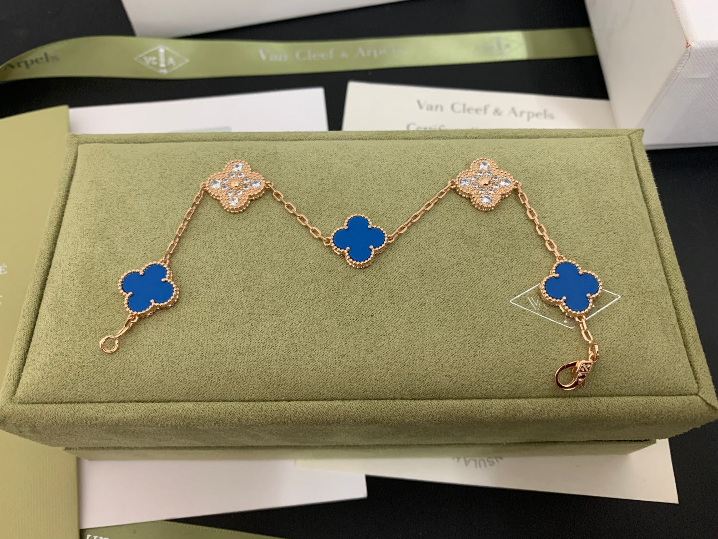 5XVA179K  Popular bracelets 5 flowers normal size1.5cm flower