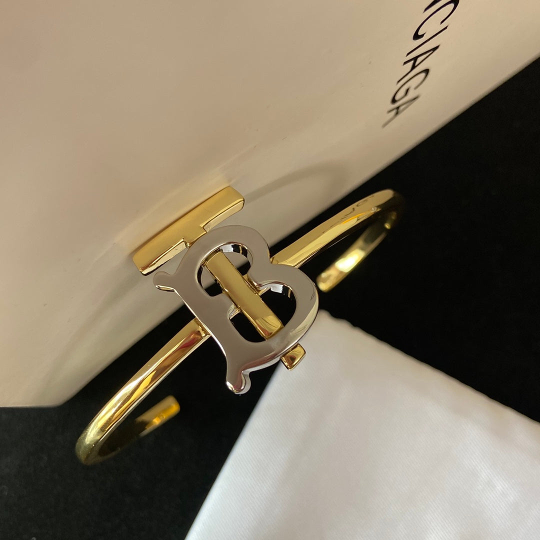 14A466X  Popular   Earrings Bracelets Necklaces