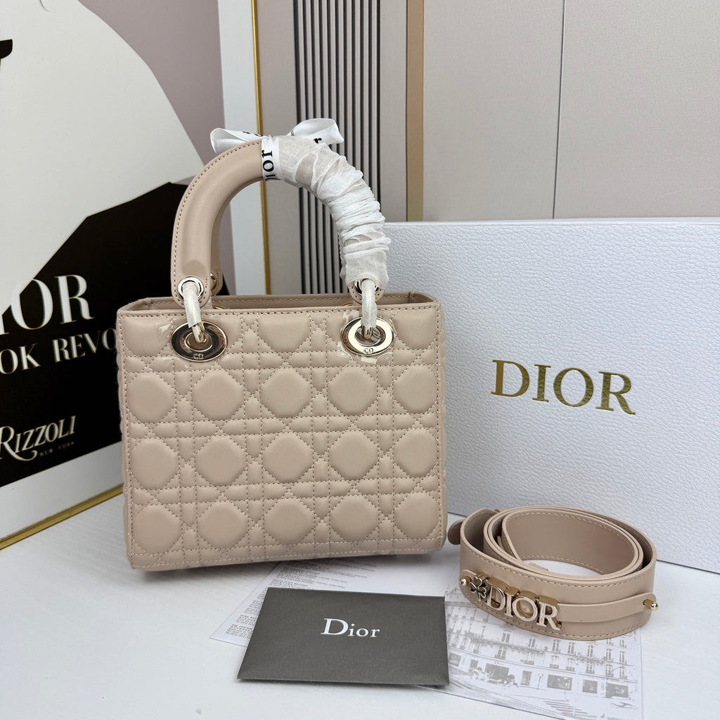 136ND24B Popular leather Purse bag