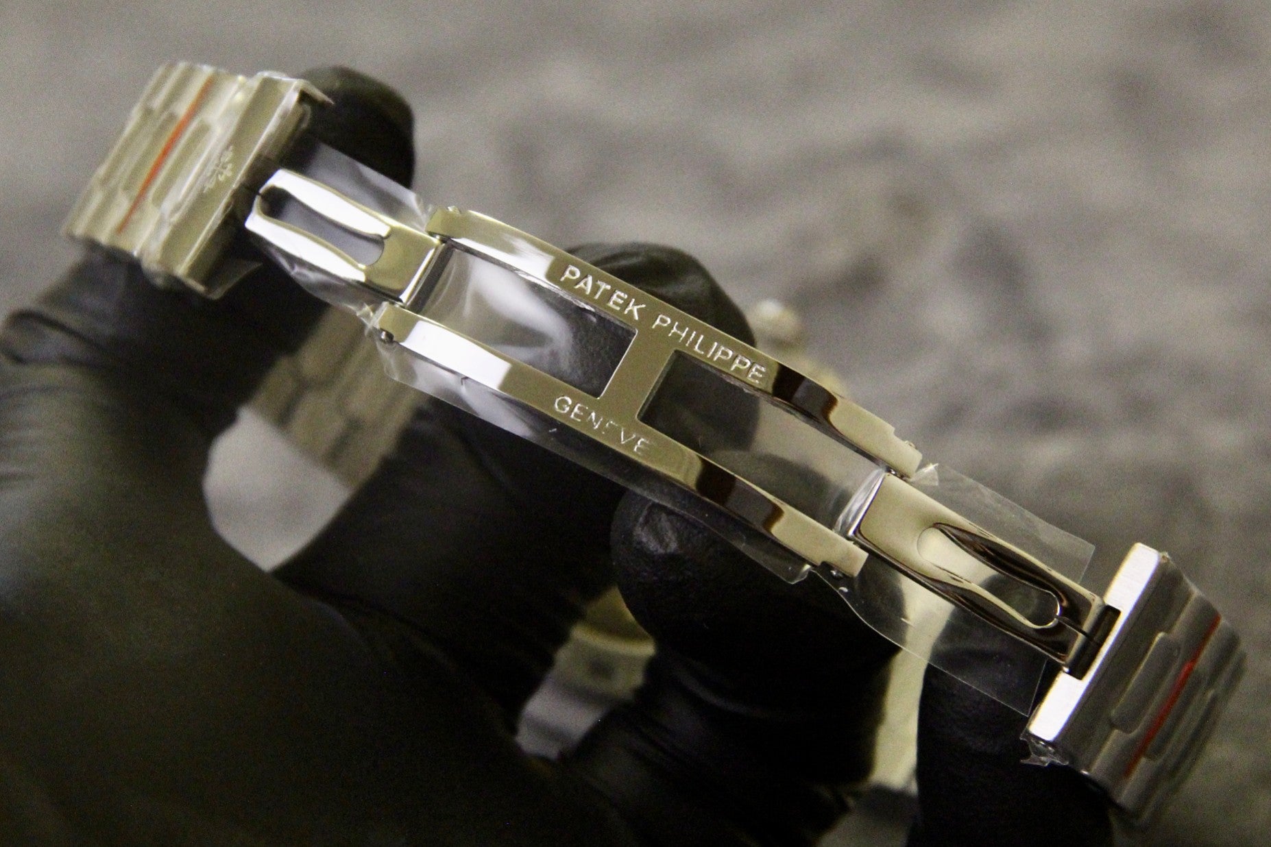 136NA7L  Popular Watches