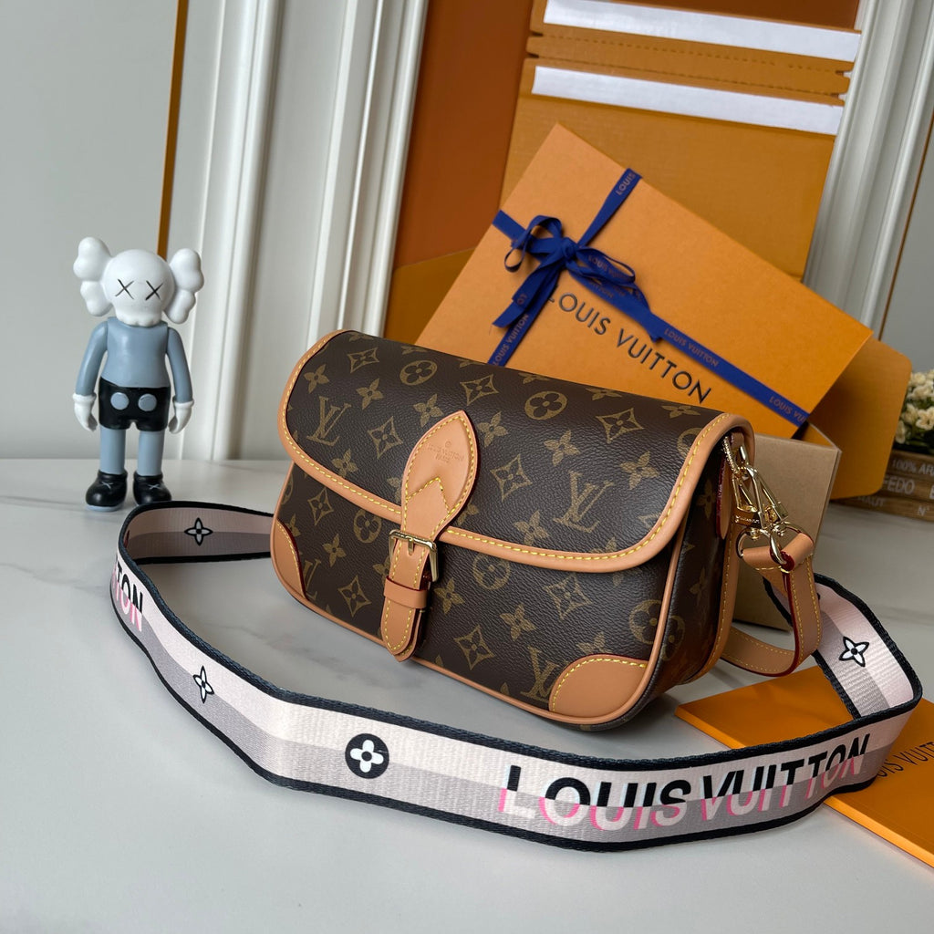 136PE38B Popular leather bag