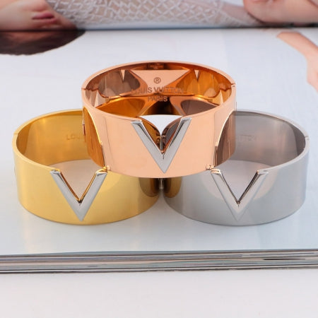 BE111K  Popular Bracelets