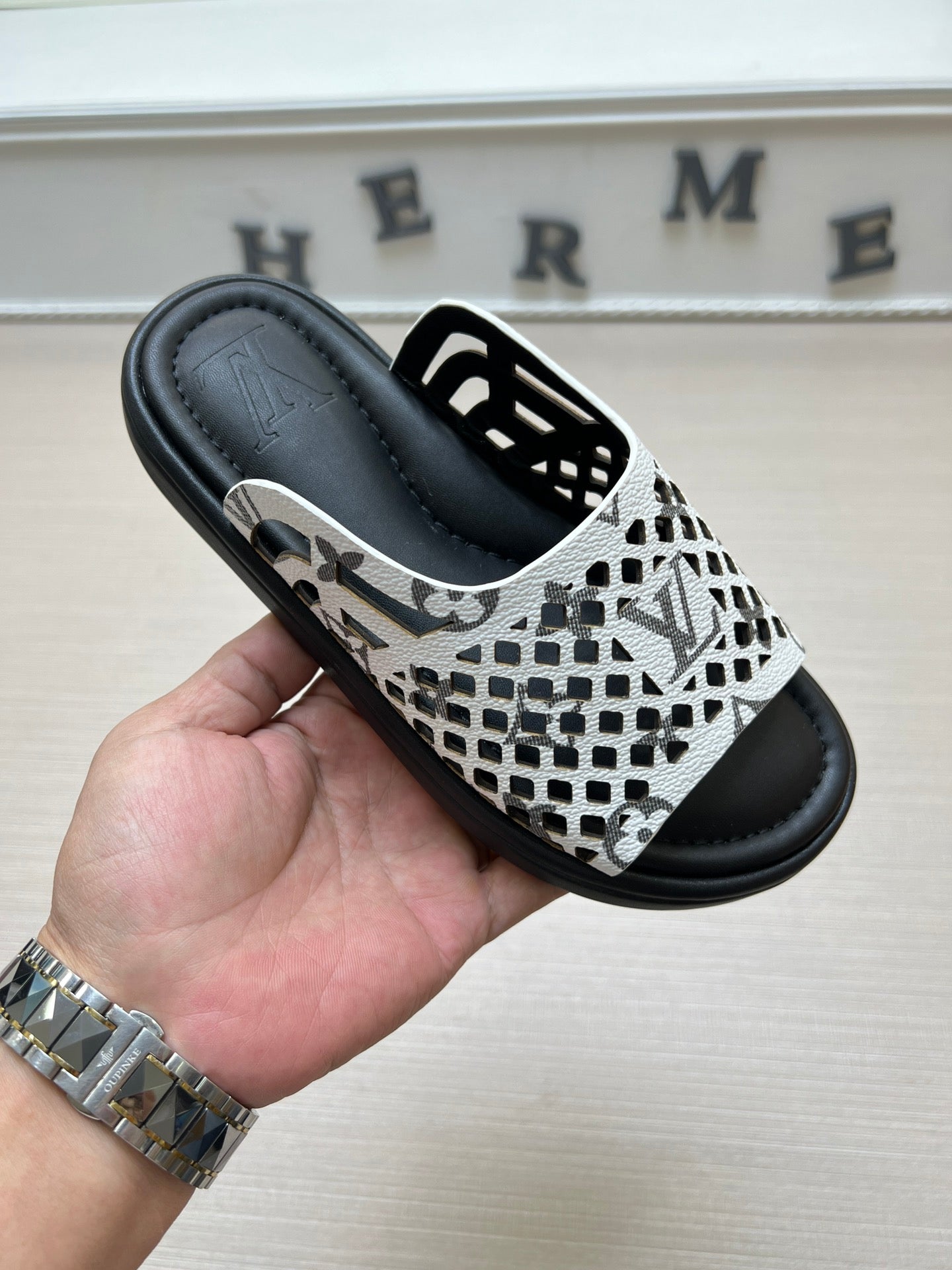 54E83Z Popular slippers