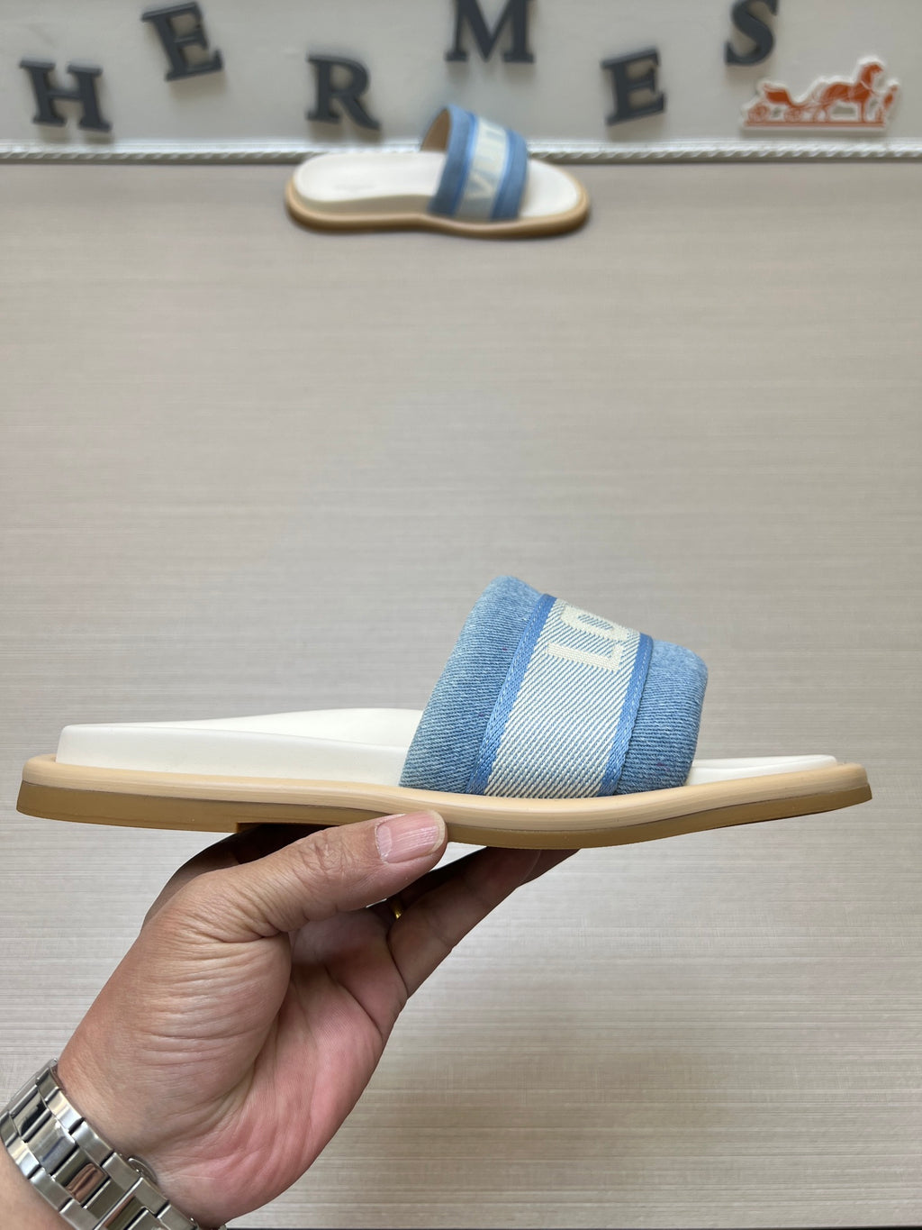 535ZE301Z Popular Slippers