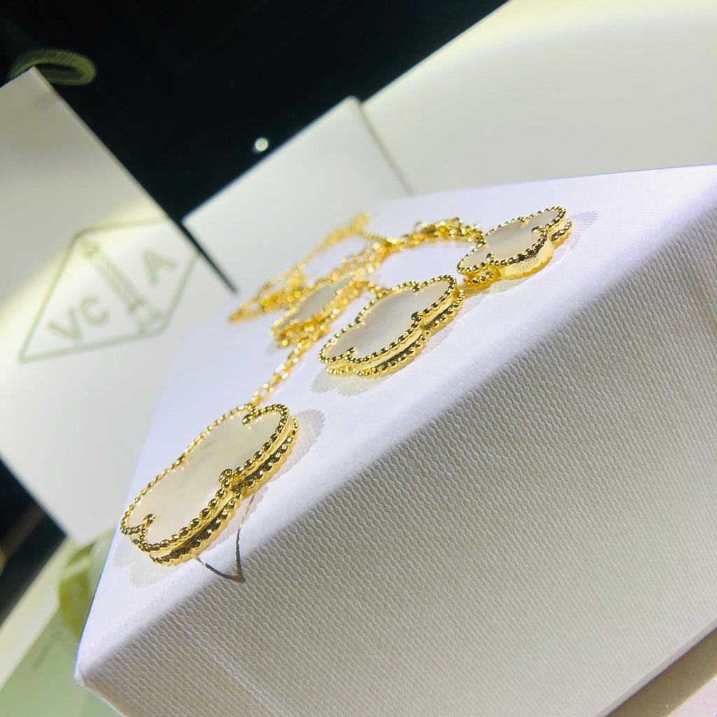 5XVA182K Popular 6 flowers necklaces