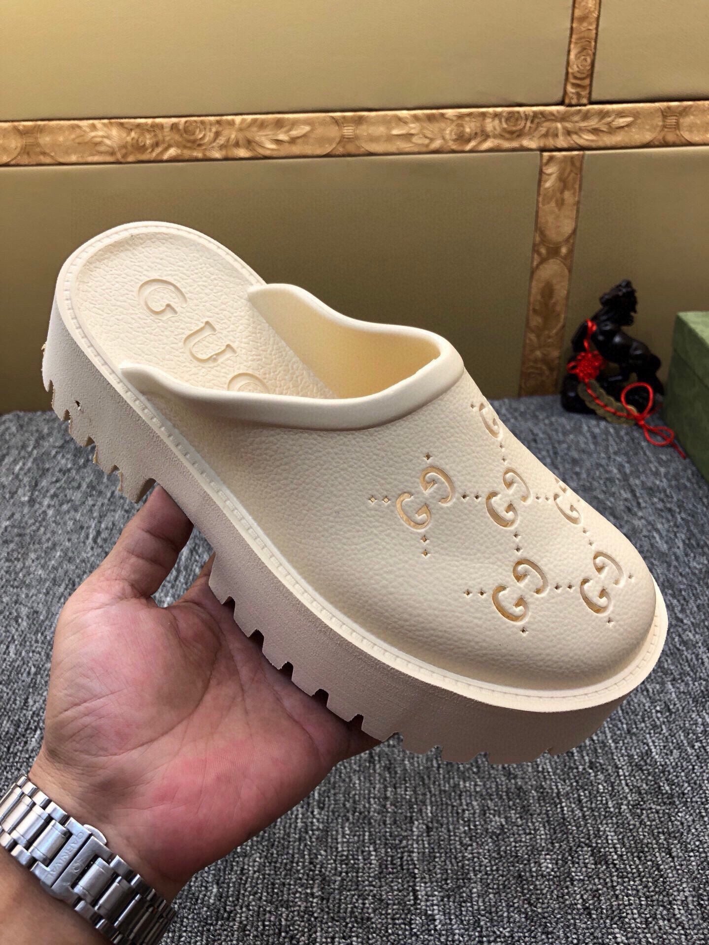 5WB244Z Popular Slippers