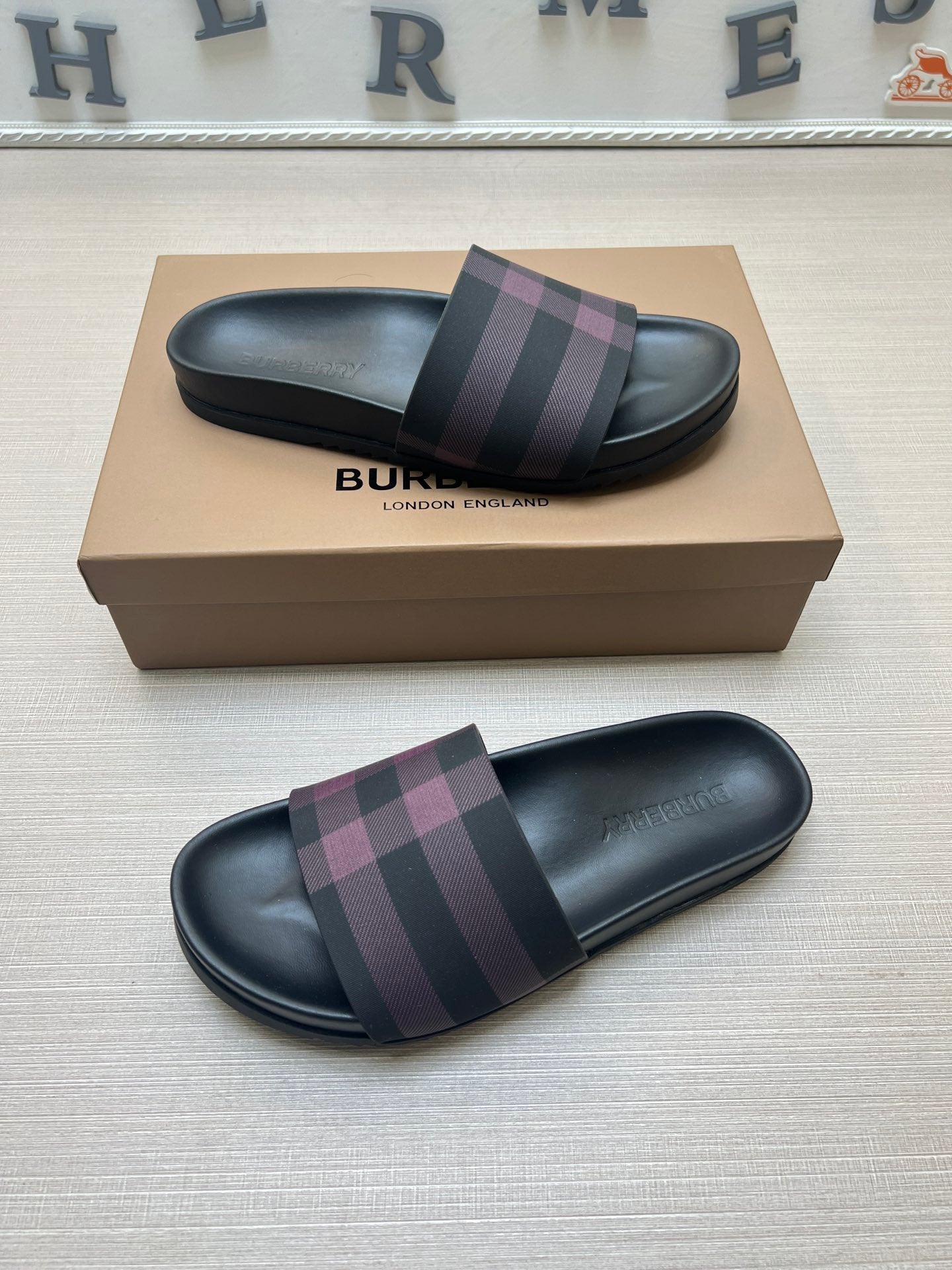 54R119Z Popular slippers