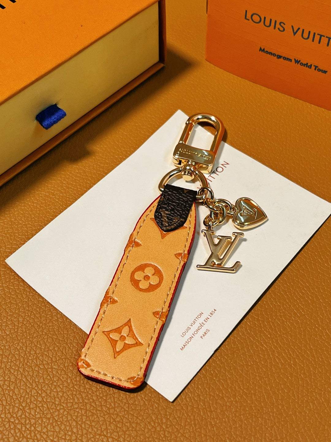 35QE8A Popular bag 's charms accessories