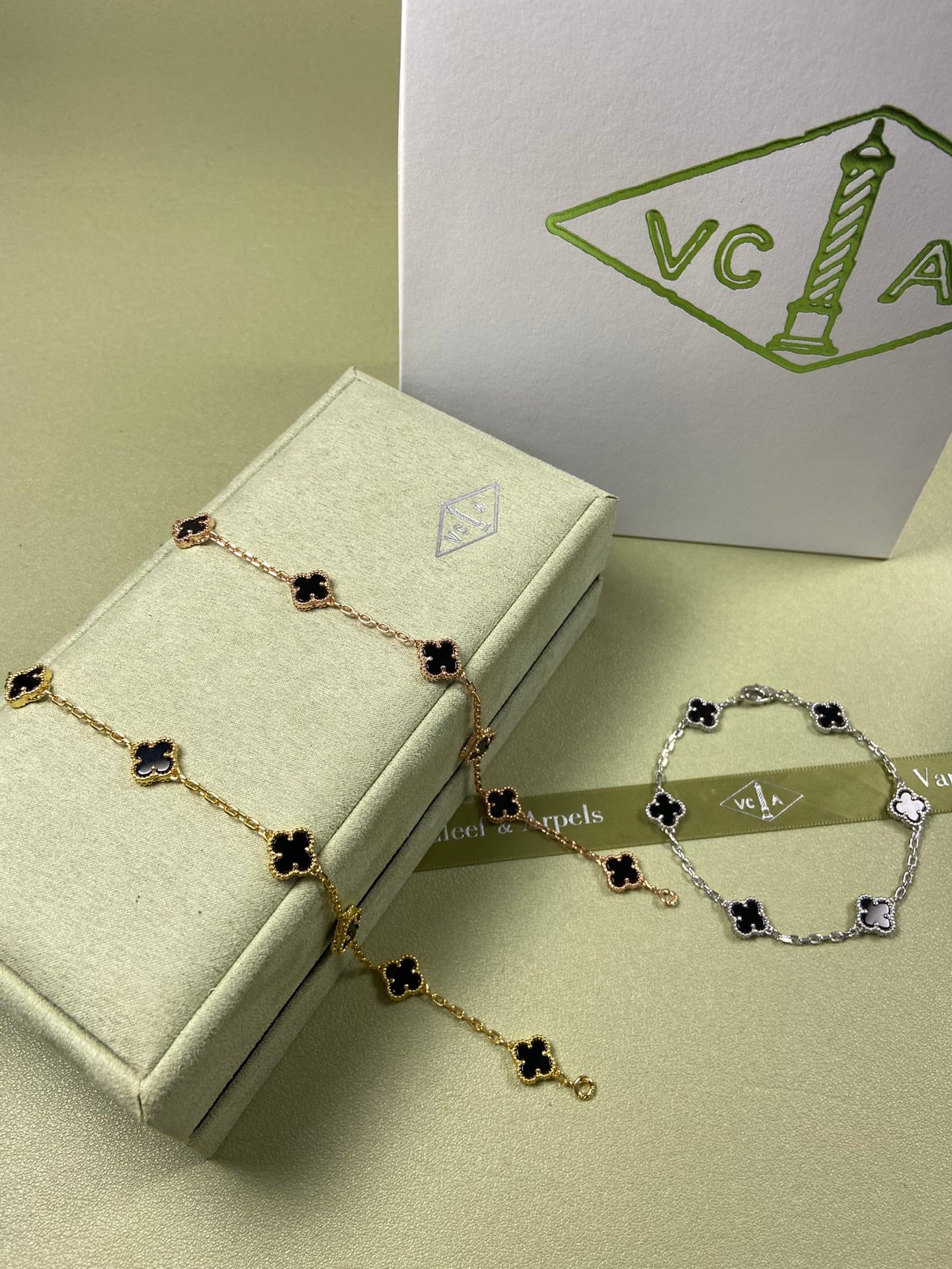 5XVA183K  Popular bracelets 6 flowers mini size 0.9cm flower