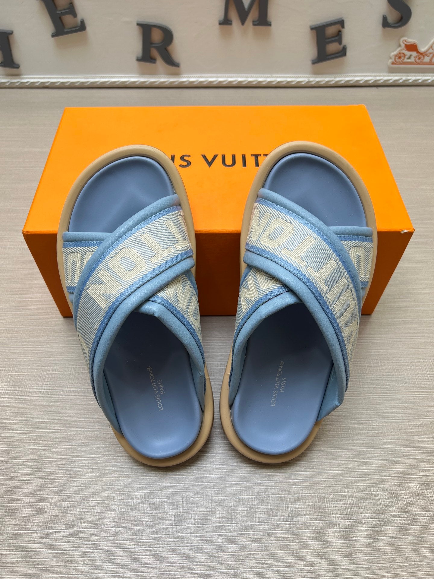 535ZE270Z Popular Slippers