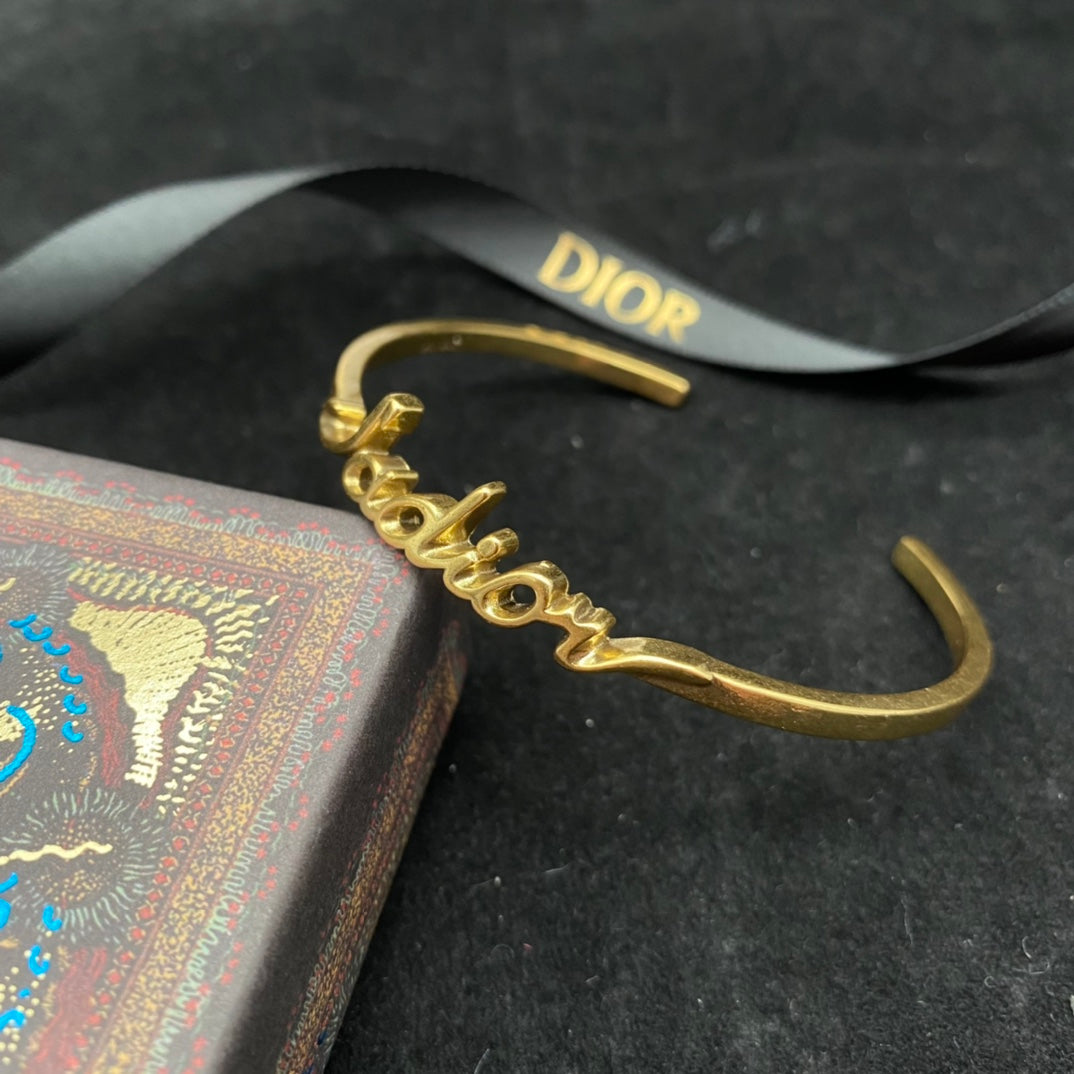 15QD62K  Popular Bracelets