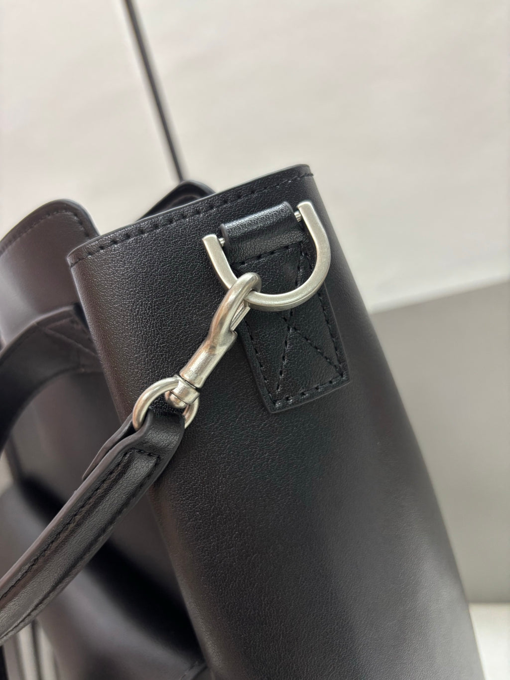 136PJ121B Popular leather bag