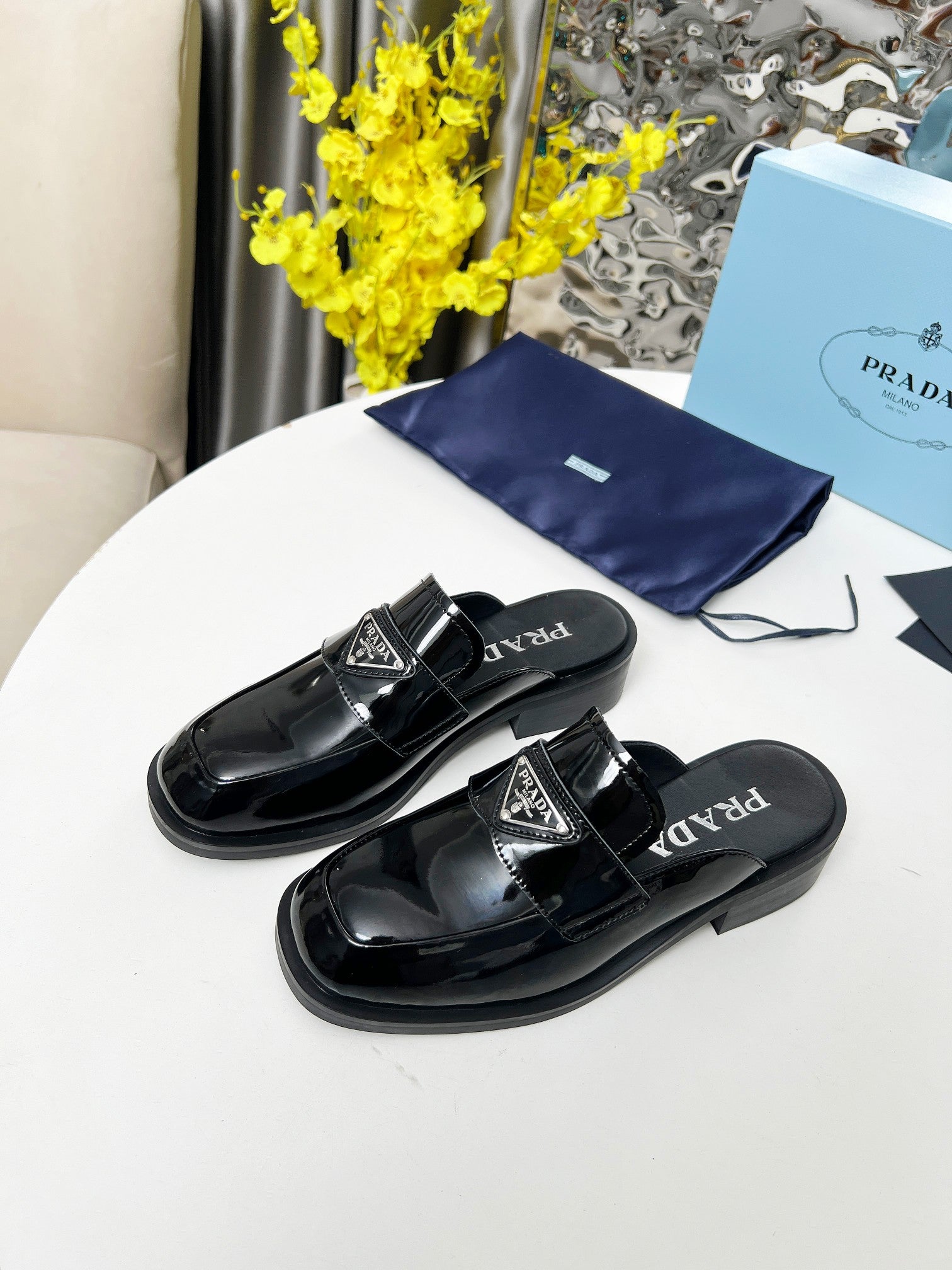 2105QP403Z Popular high-quality leather Shoes