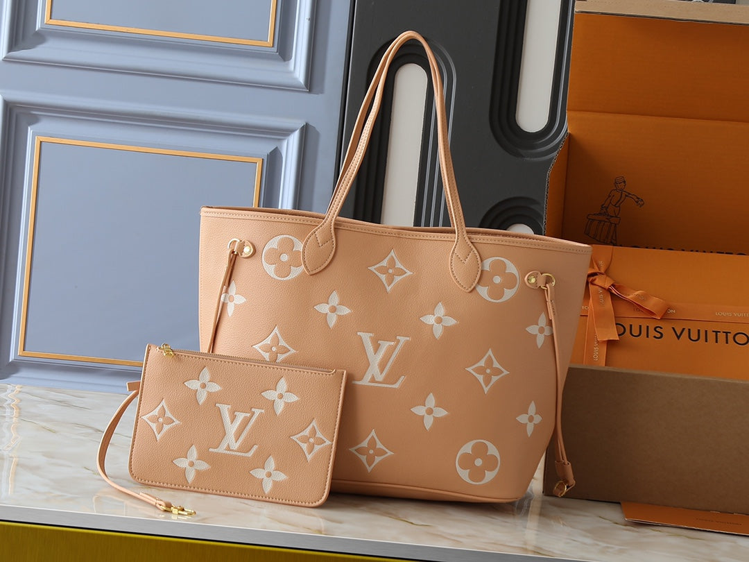 146PE92B Popular leather bag