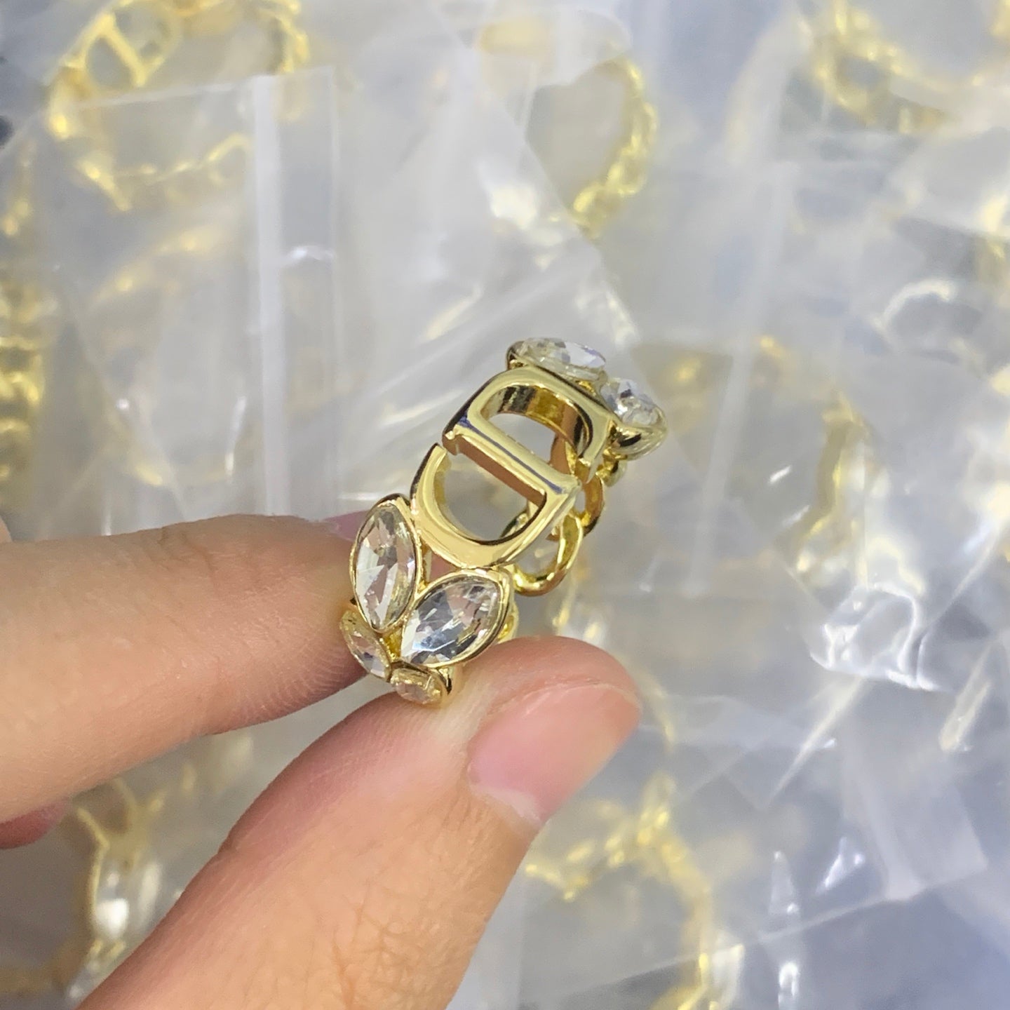 175QD16J  Popular   Rings