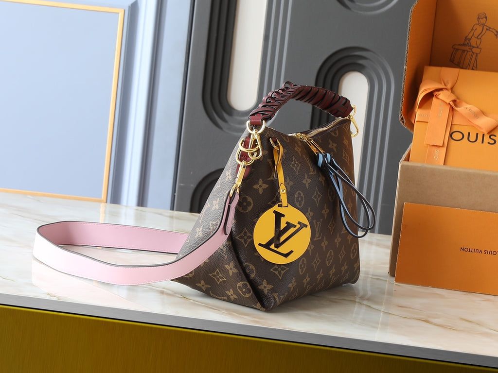 146PE79B Popular leather bag