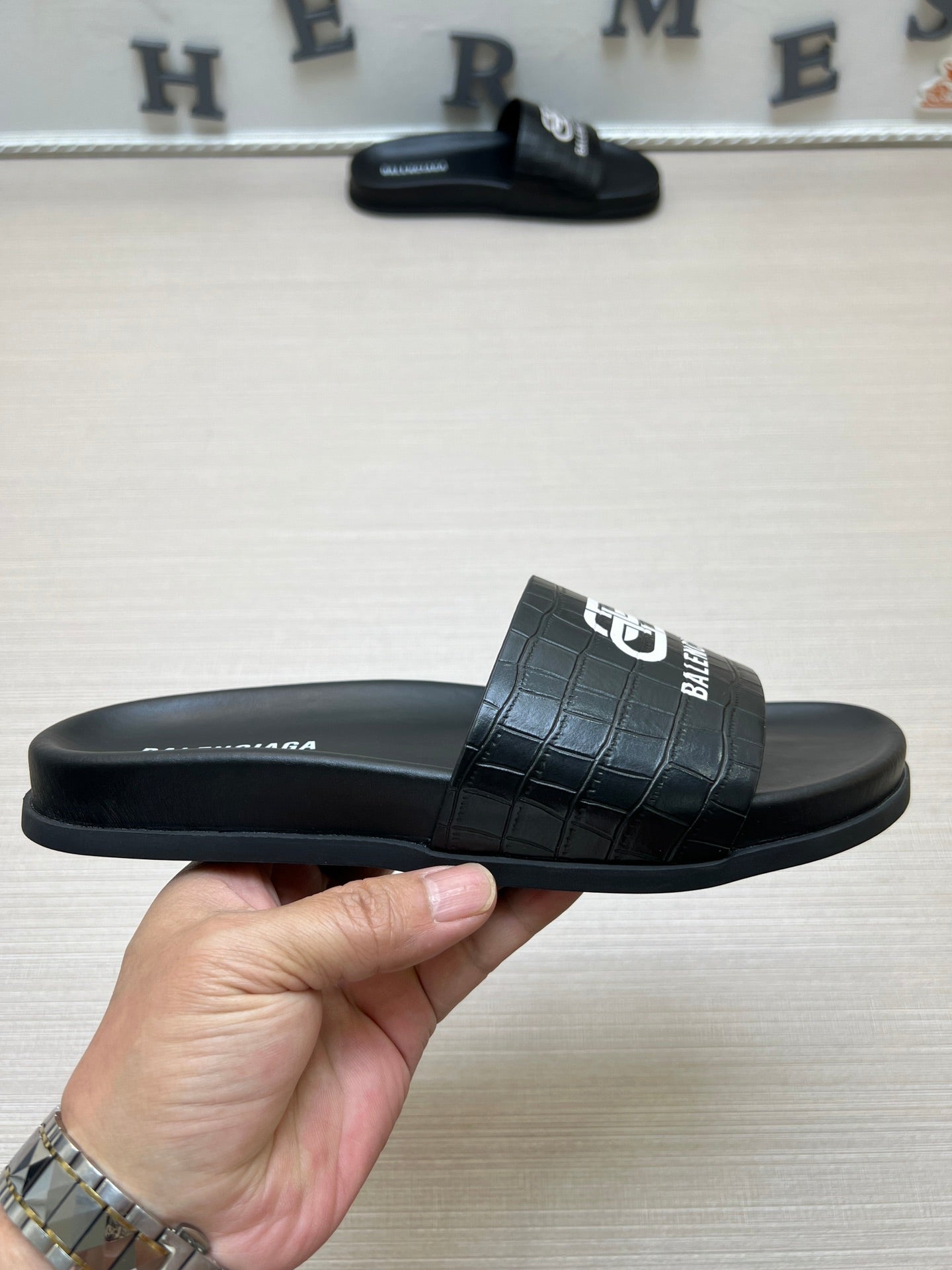 54J99Z Popular slippers