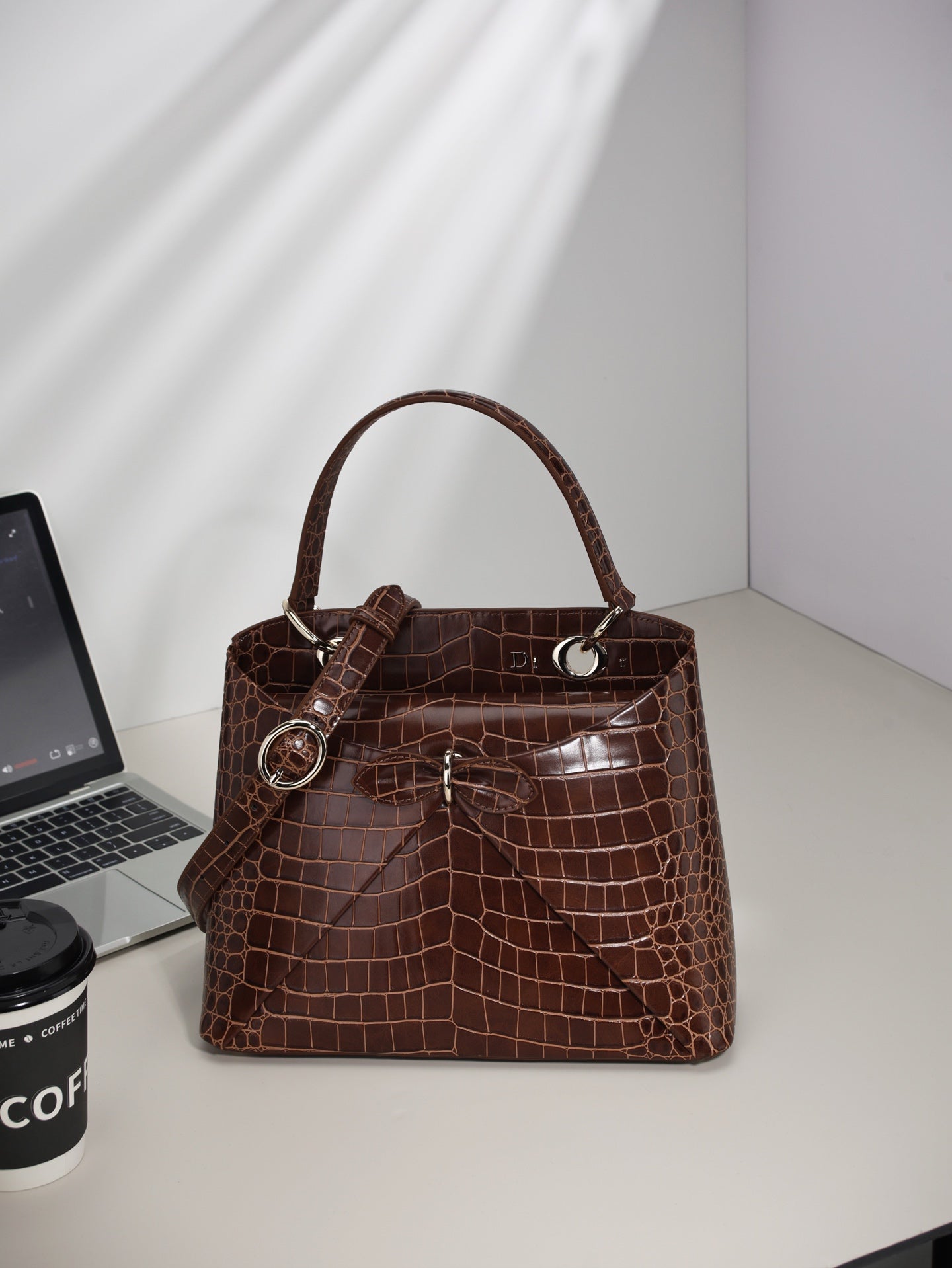 136PD90B Popular leather bag