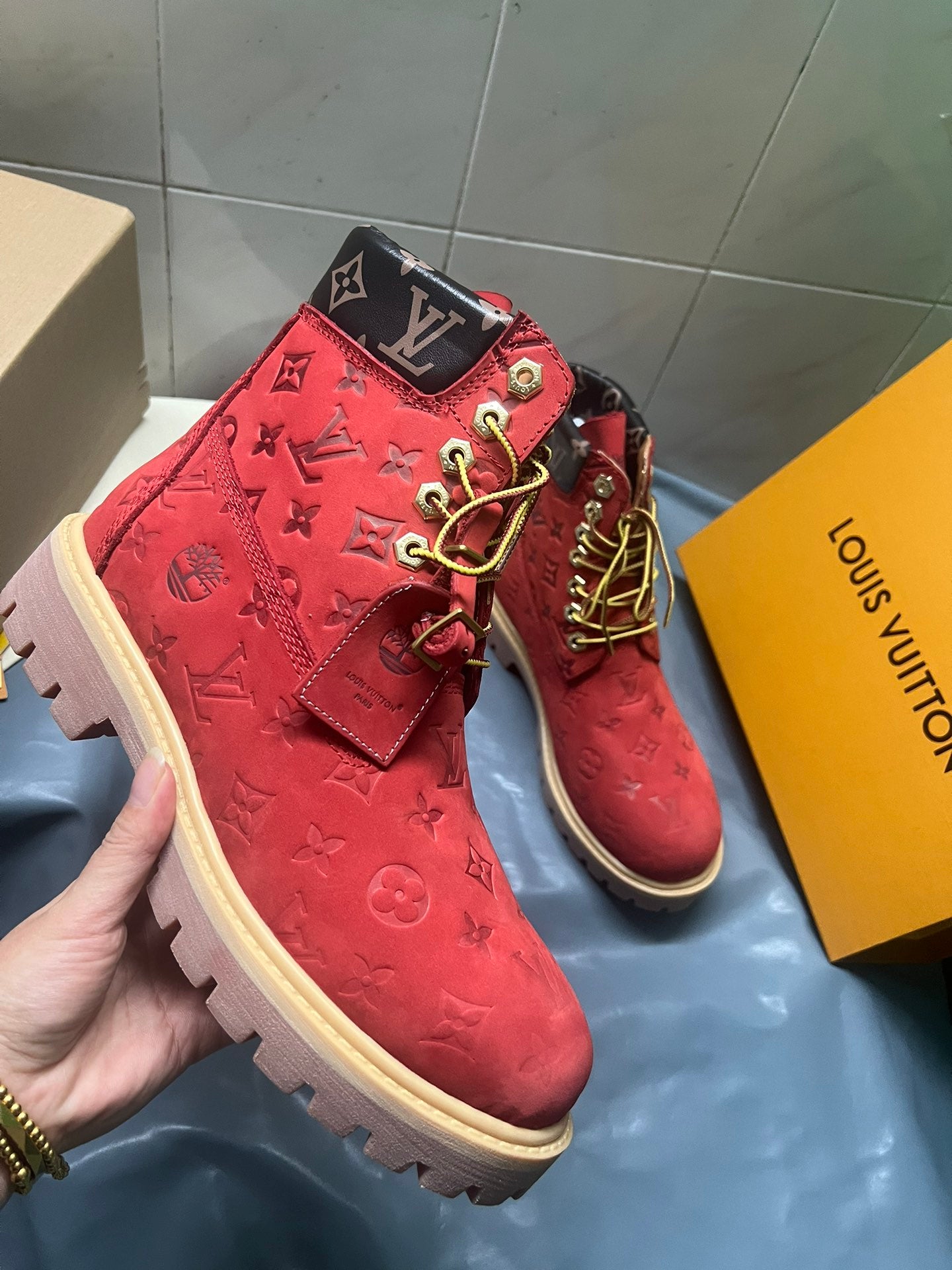 2105QE382Z Popular high-quality leather Boots