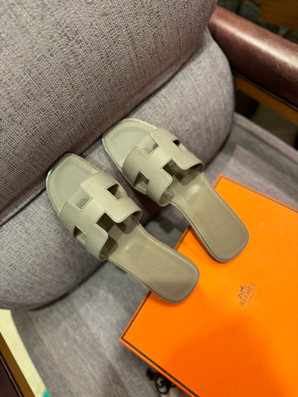 1ZH235Z Popular Slippers