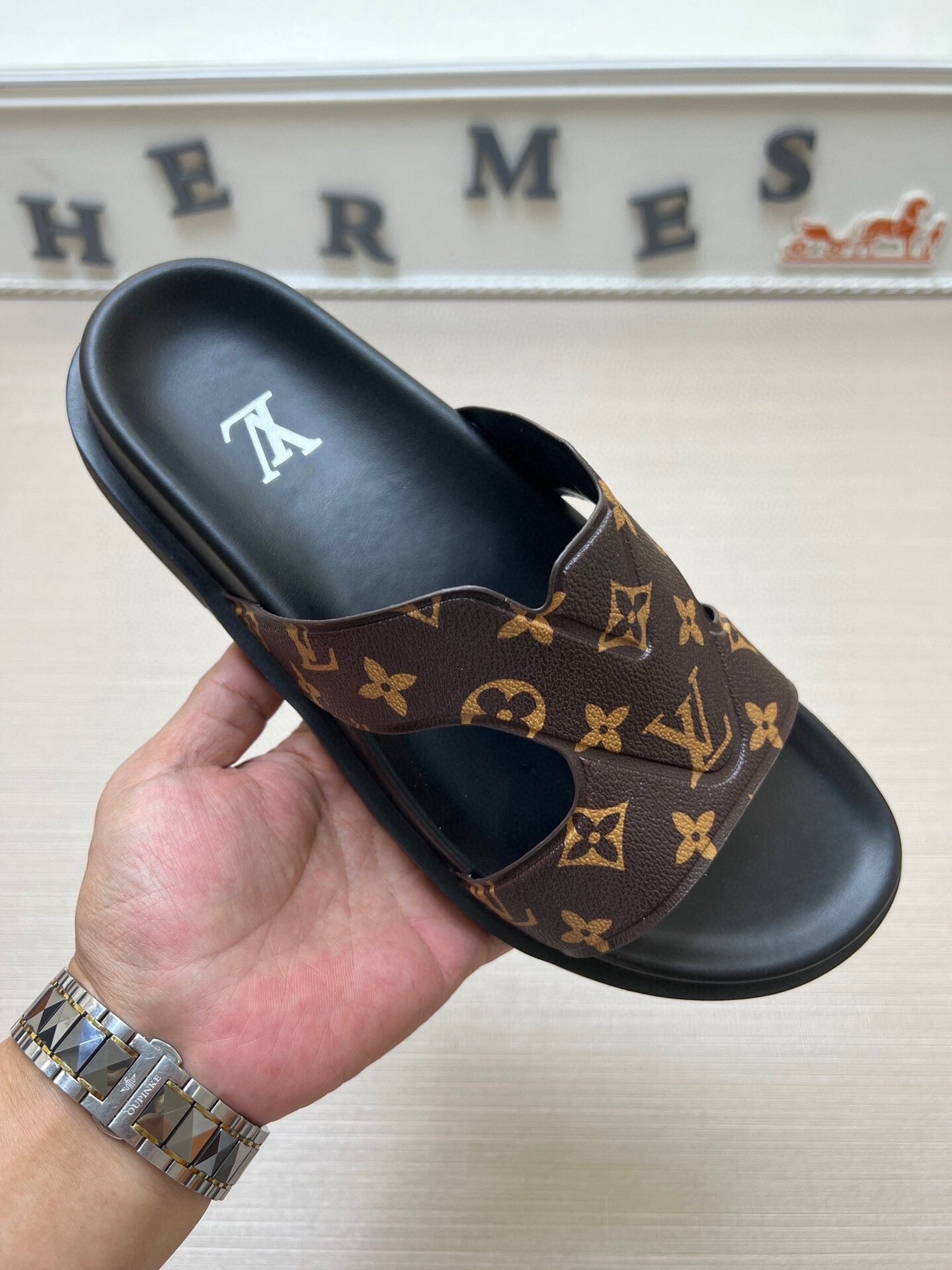 5LE228Z Popular Slippers