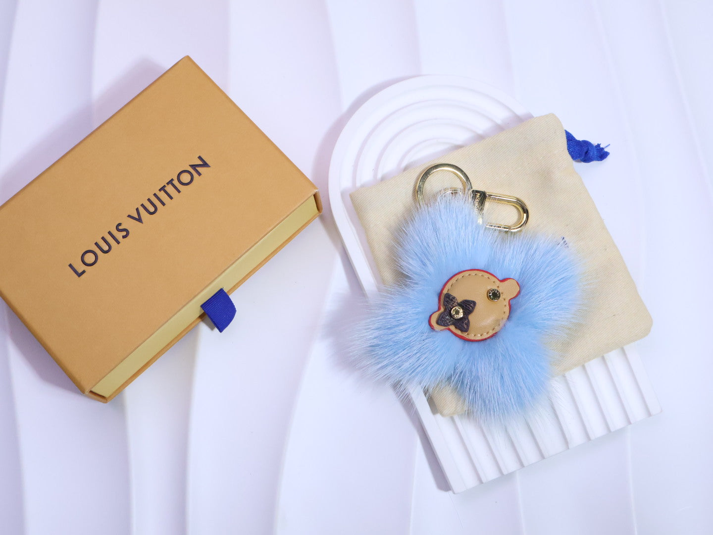 35QE26A Popular bag 's charms accessories