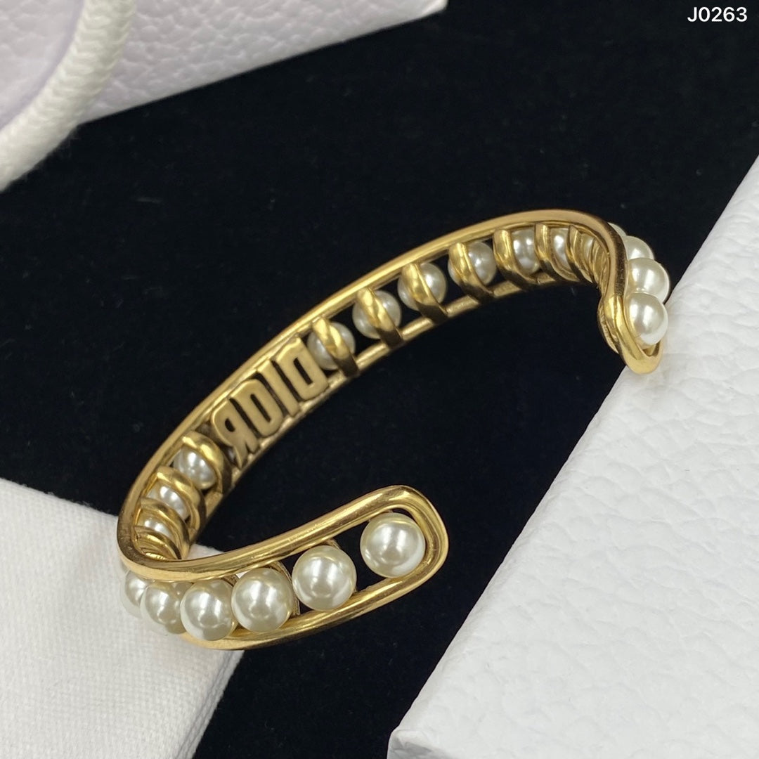 1YD28K  Popular Bracelets