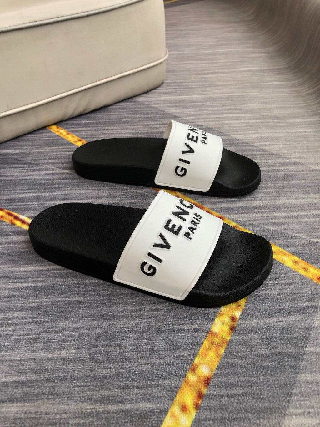 535ZGV265Z Popular Slippers