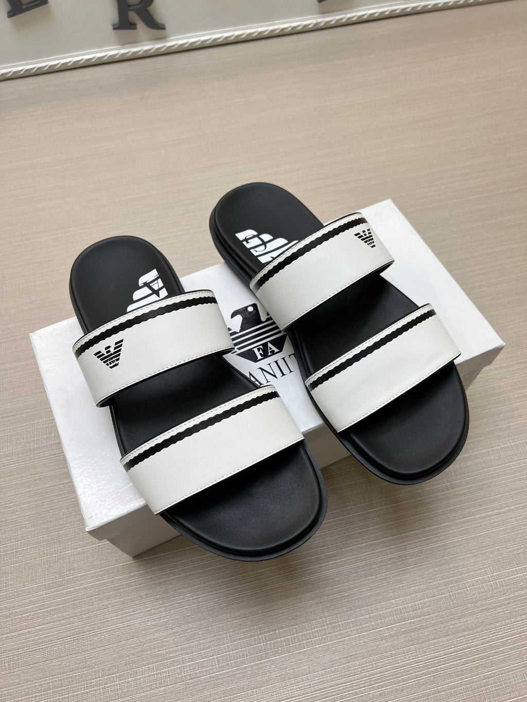 54A103Z Popular slippers