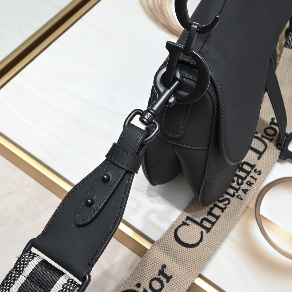 1WD115B Popular leather bag