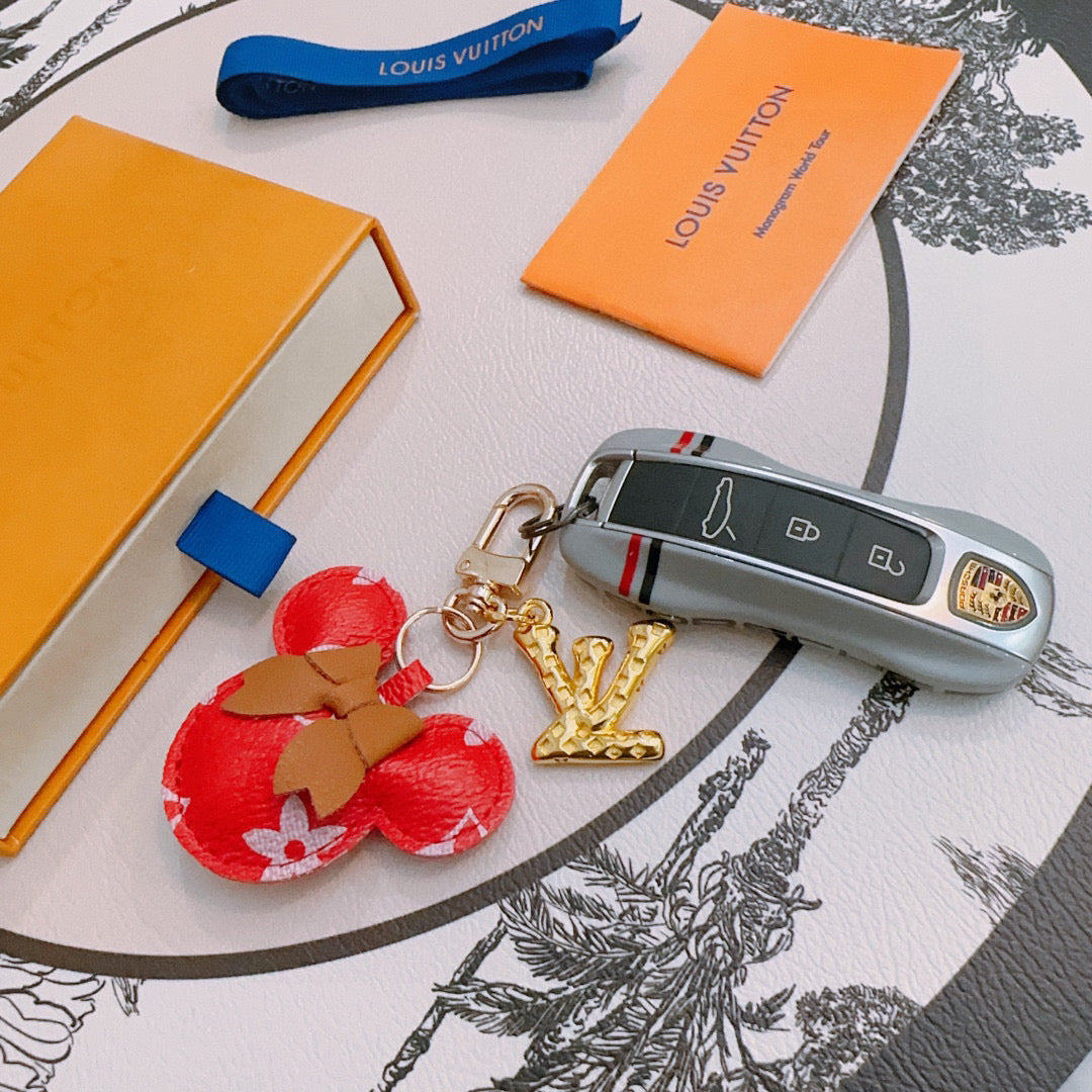 35ZE65A Popular bag 's charms accessories