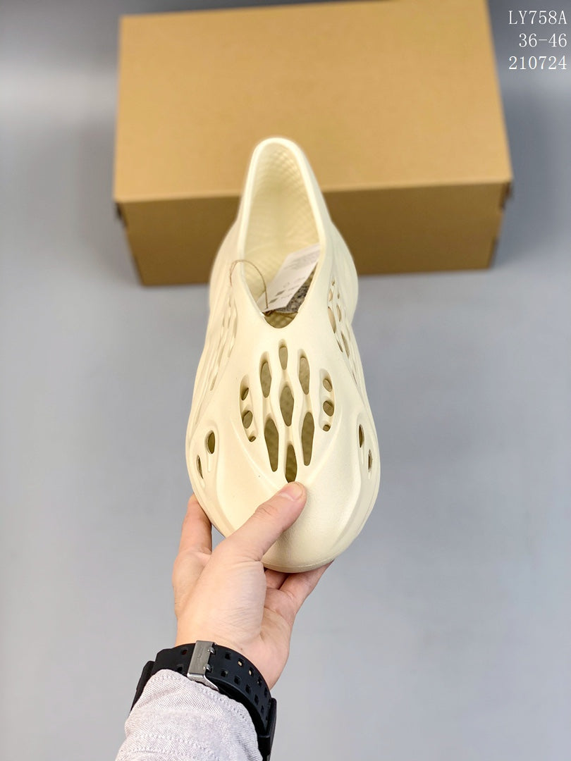 4A87Z  Popular shoes