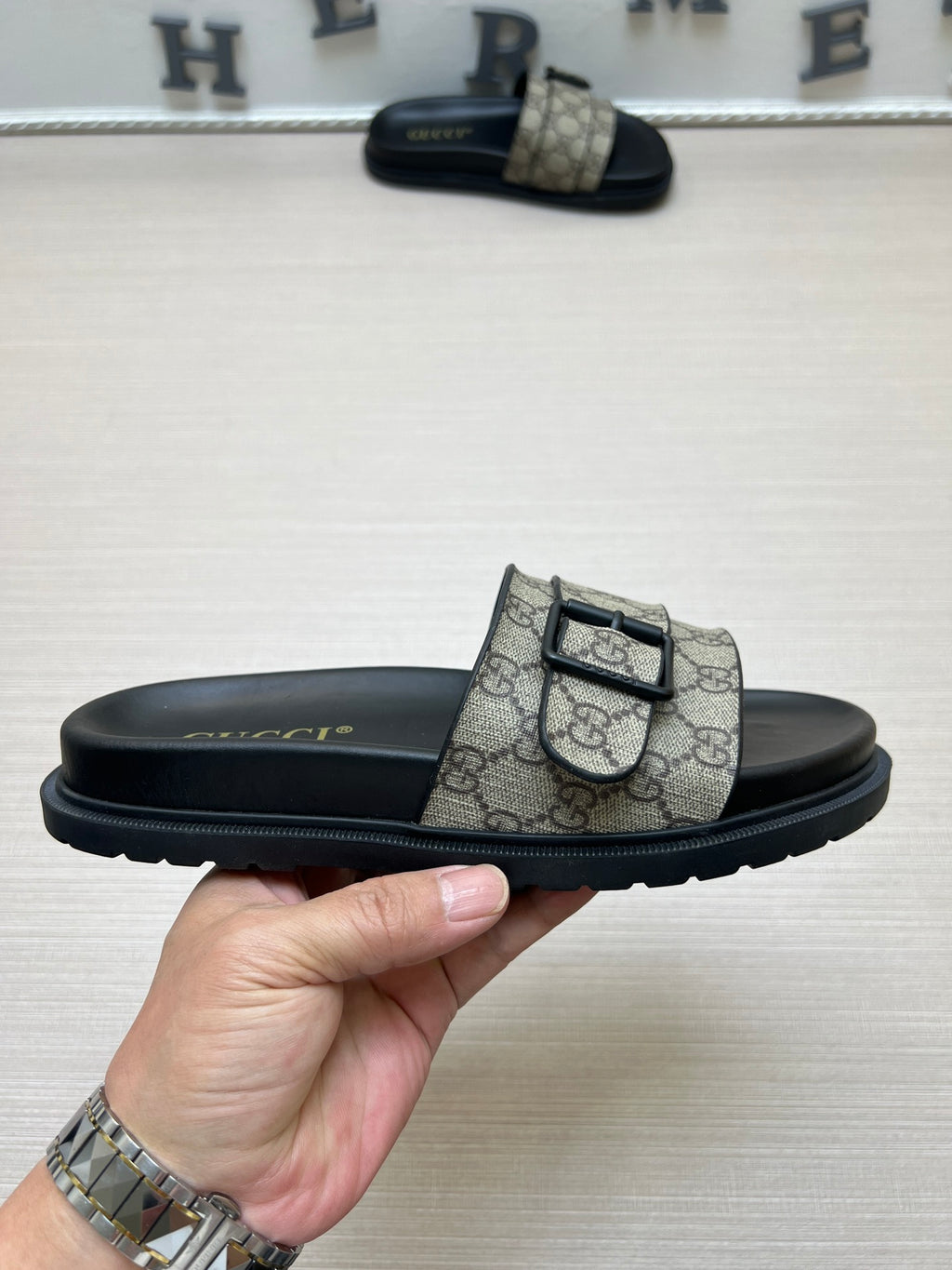 54B90Z Popular slippers
