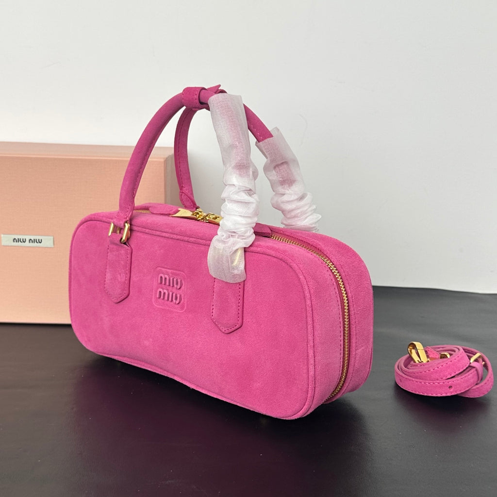 146PA153B Popular leather bags