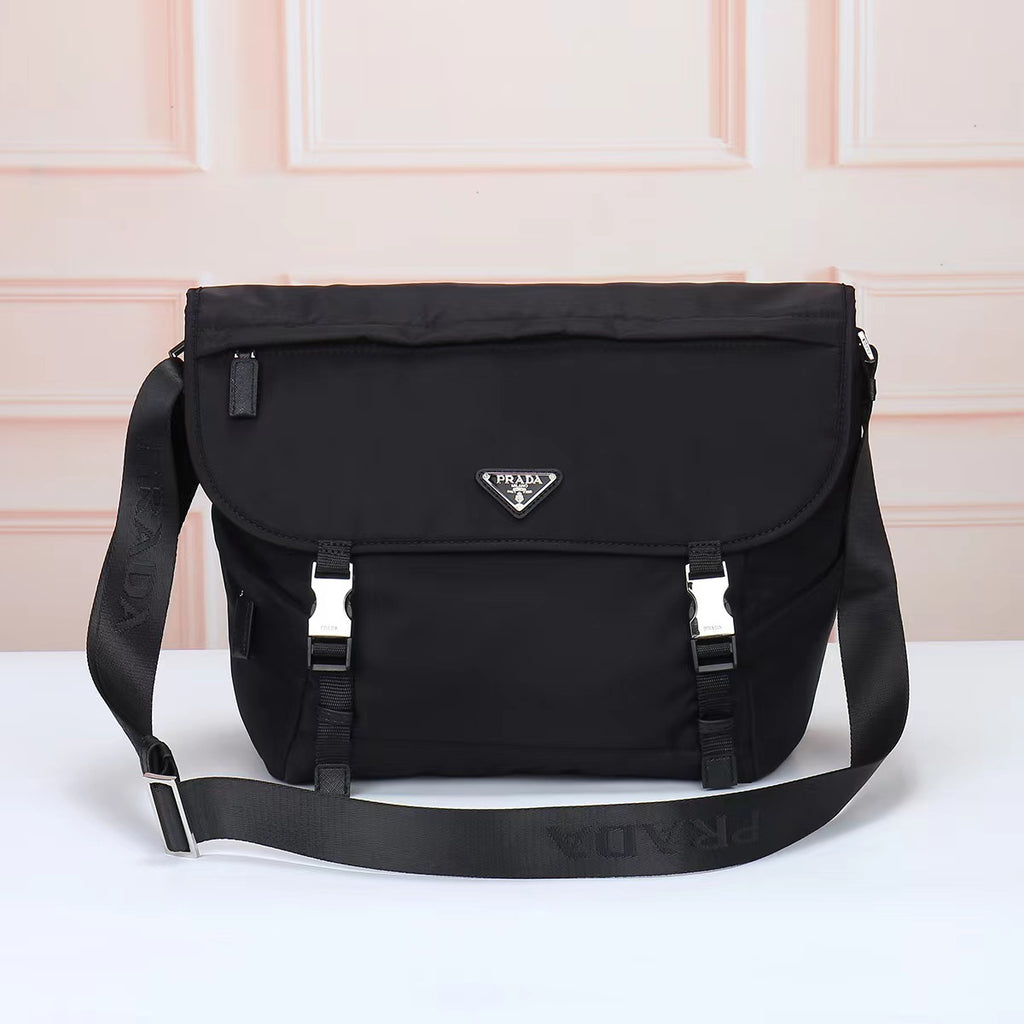 1WP111B Popular nylon fabric bag